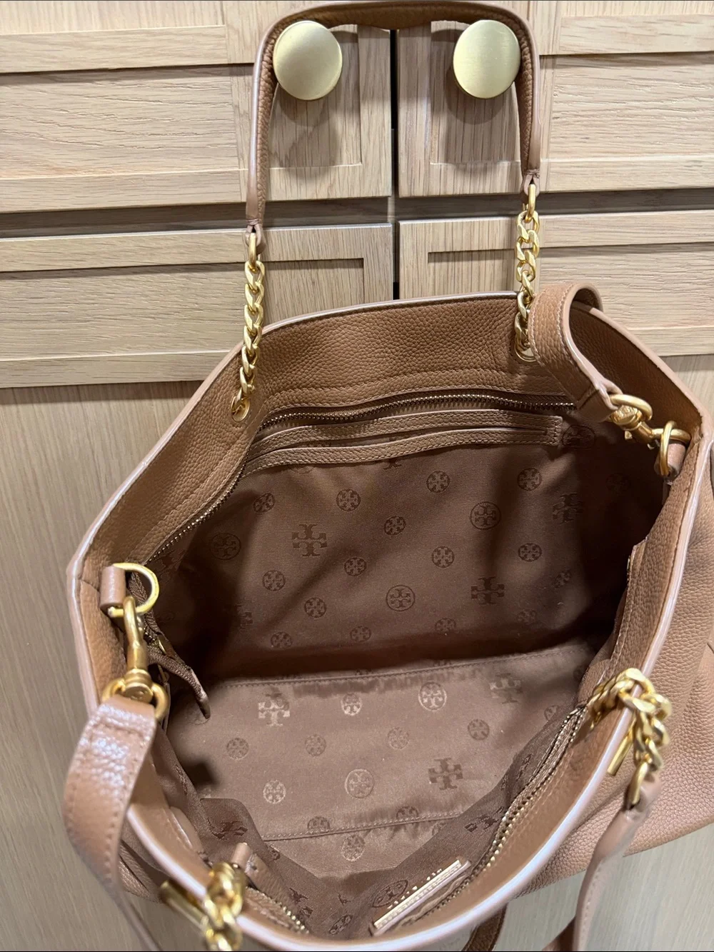 Tory Burch Pebbled Leather Tote in Camel - Picture 3 of 4